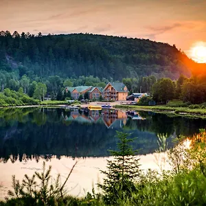 Отель Du Vieux Moulin, Sainte-Emelie